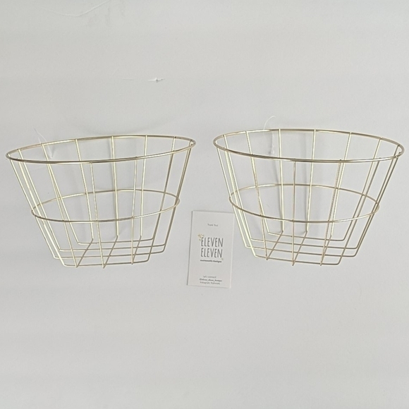 Urban Outfitters Other - Gold round wire organizer baskets 2 pack new